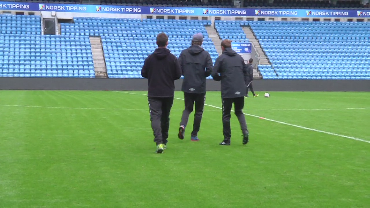 - Som å spille på kunstgress